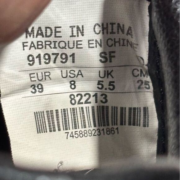 Nike Women’s Clip in Carbon Composite Cycling Shoes Black Silver Size 8 EU 39 - Picture 10 of 12